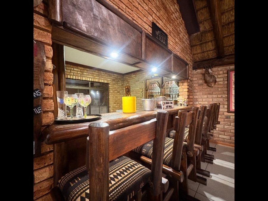 6 Bedroom Property for Sale in Doringkruin North West